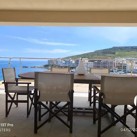 Apartment Theo's Court Sea View *
